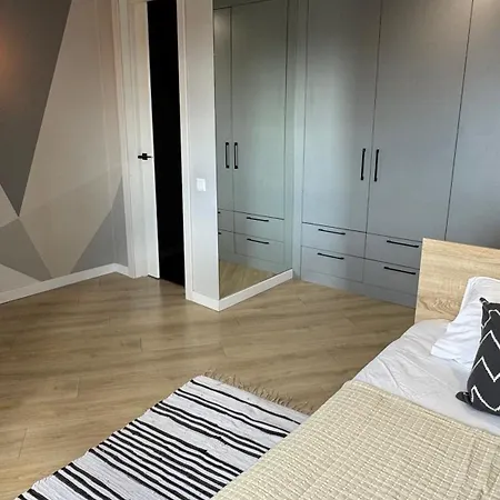Spacious Modern Loft On Perfetskogo Daire